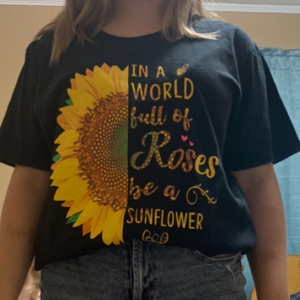 Black t shirt